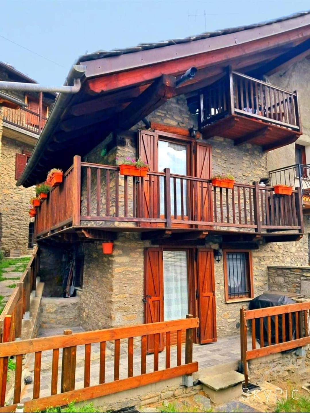 Maison Bellevue - Locazione Turistica Breve Apartment Aosta Exterior photo